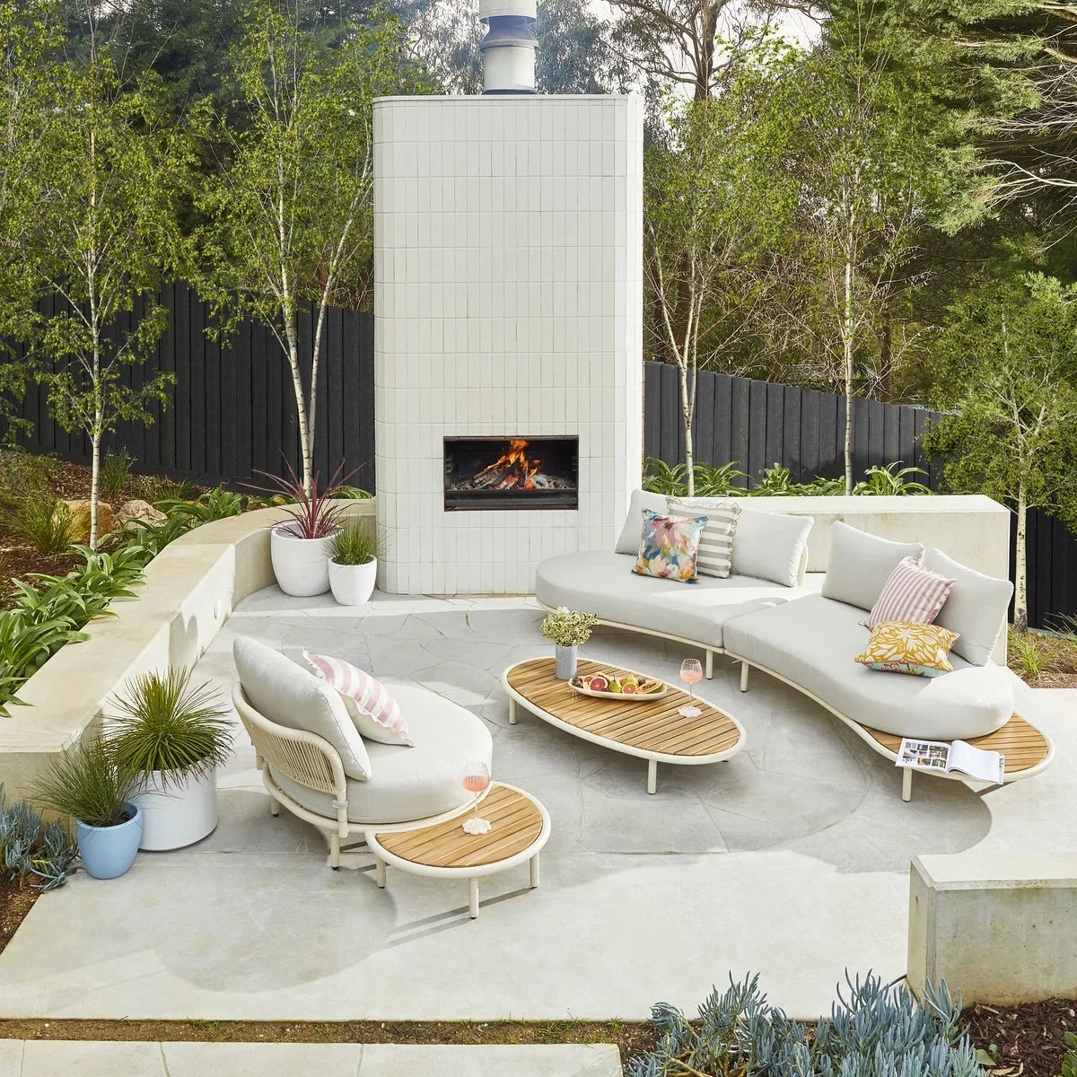 Outdoor Sofas & Lounges