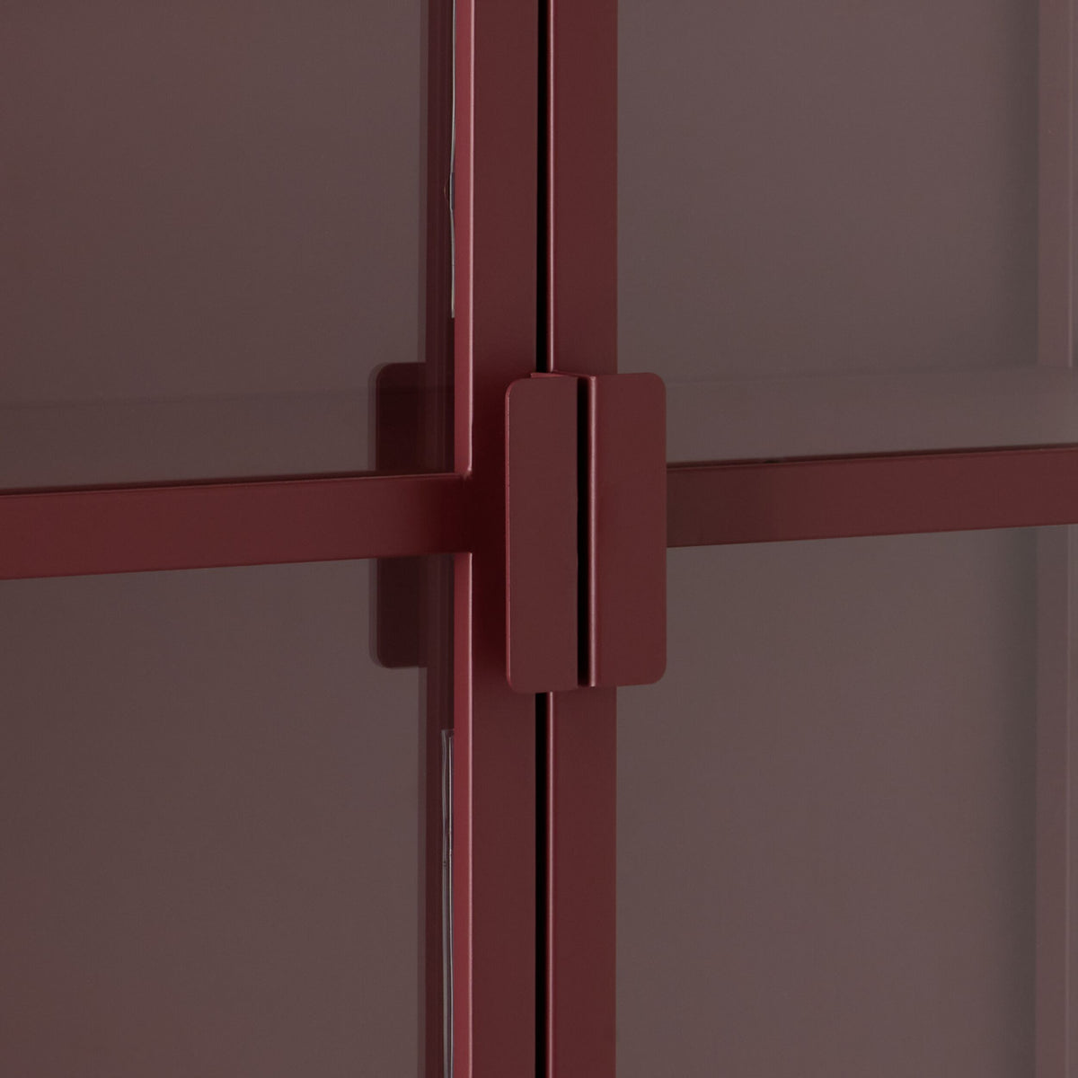 Nero 4 Door Display Cabinet Burgundy